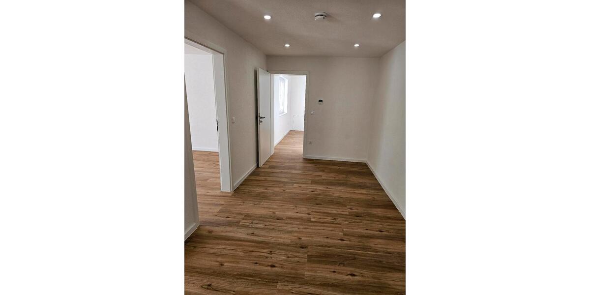 Etagenwohnung Neckarbischofsheim - 3 Zimmer, 75 m&sup2;, 750&euro; | Angebot:25483454