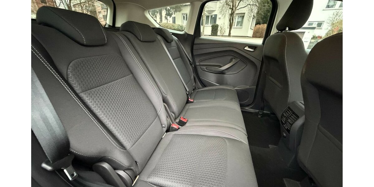 Ford Kuga 1.5 Cool & Connect 84.000 km 8.990 &euro; Neckarsulm 74172