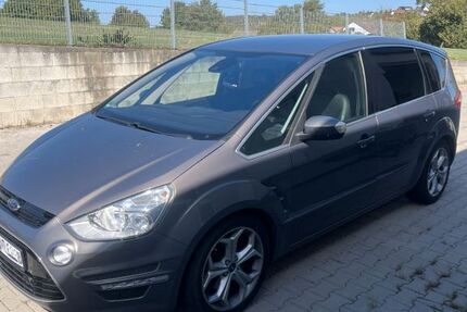 Ford S-Max 235.839 km 5.600 &euro; Königsbach-Stein 75203
