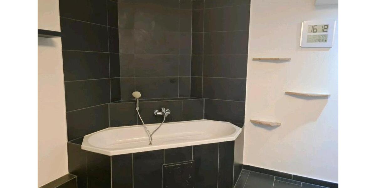 Erdgeschoßwohnung Eppingen - 3 Zimmer, 135 m&sup2;, 220.000&euro; | Angebot:25446661