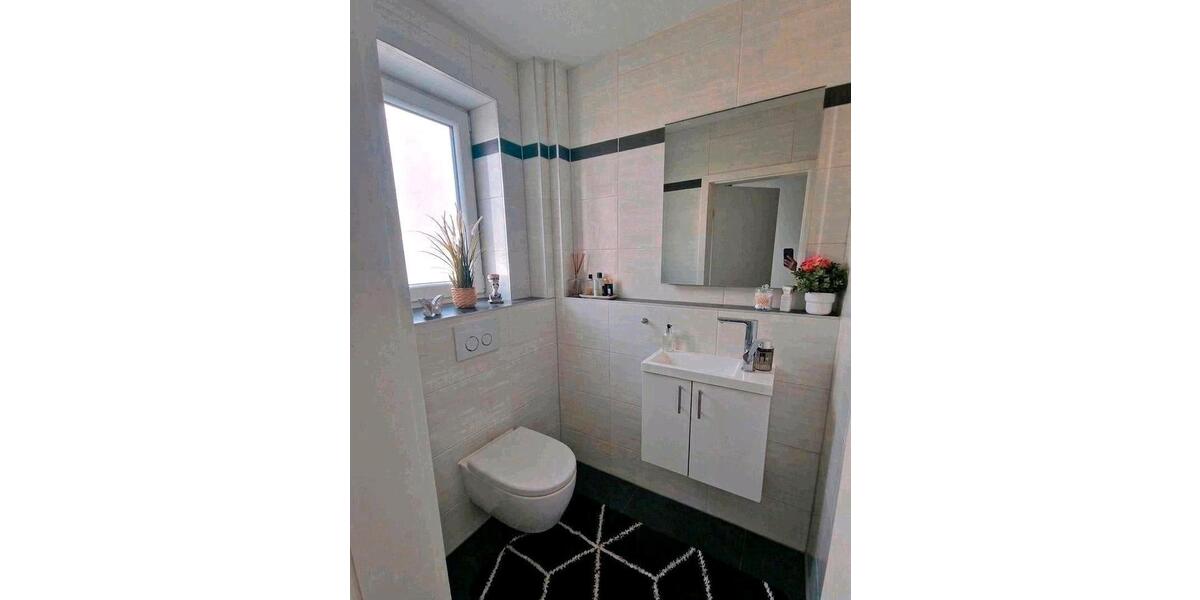 Doppelhaushälfte Neckarsulm - 9 Zimmer, 200 m&sup2;, 749.000&euro; | Angebot:25945595