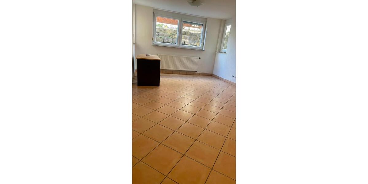 Etagenwohnung Heilbronn Frankenbach - 2 Zimmer, 64 m&sup2;, 700&euro; | Angebot:25384279