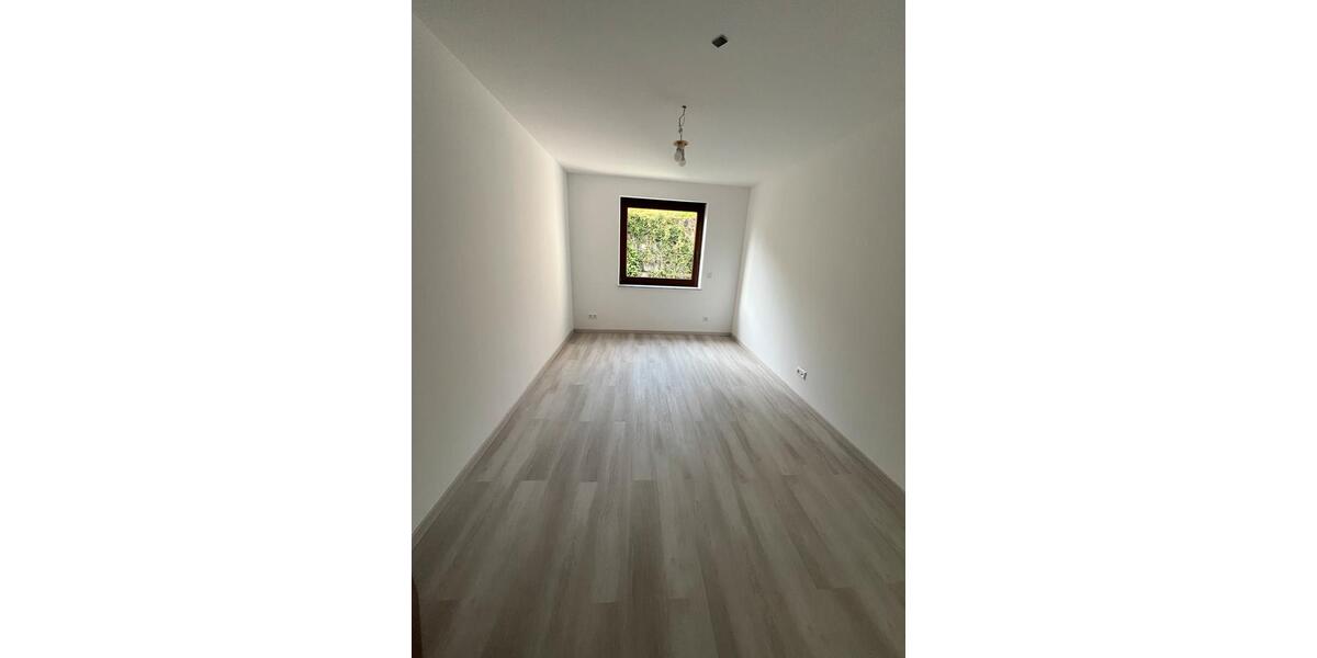 Etagenwohnung Niefern-Öschelbronn Öschelbronn - 3.5 Zimmer, 91 m&sup2;, 1.050&euro; | Angebot:25081520