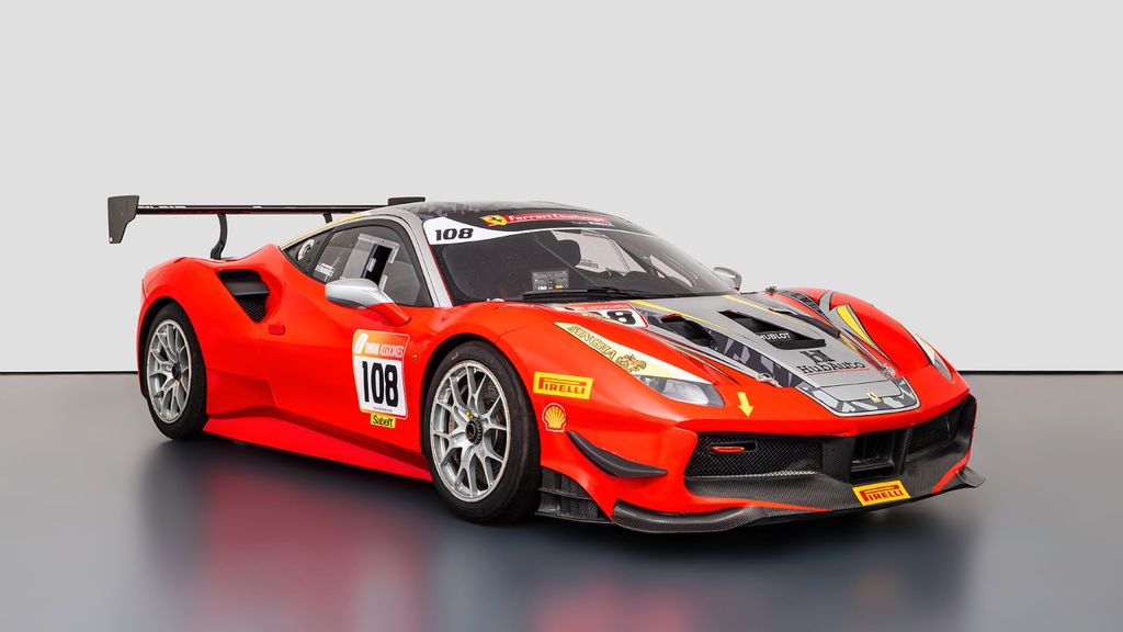Ferrari 488 GTB 2.460 km 214.200 &euro; Pleidelsheim 74385