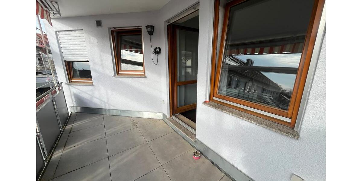 Etagenwohnung Hessigheim - 4.5 Zimmer, 96 m&sup2;, 1.400&euro; | Angebot:25930069