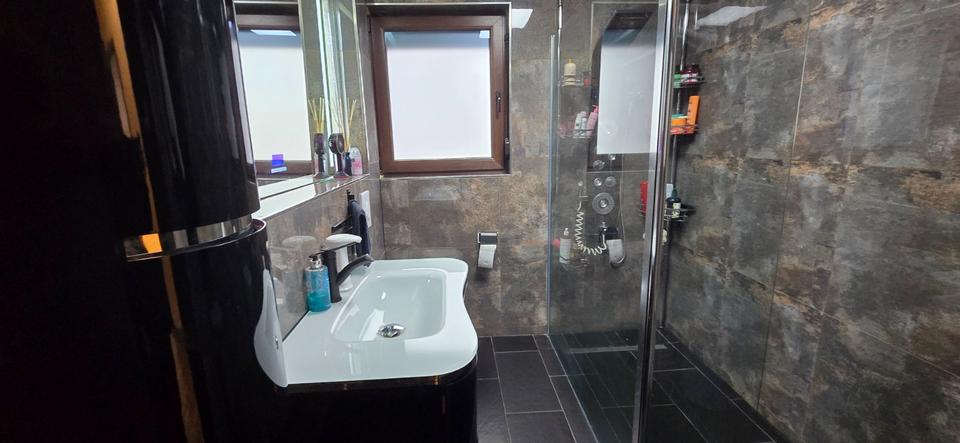 Einfamilienhaus Leingarten - 6 Zimmer, 183 m&sup2;, 890.000&euro; | Angebot:25753860