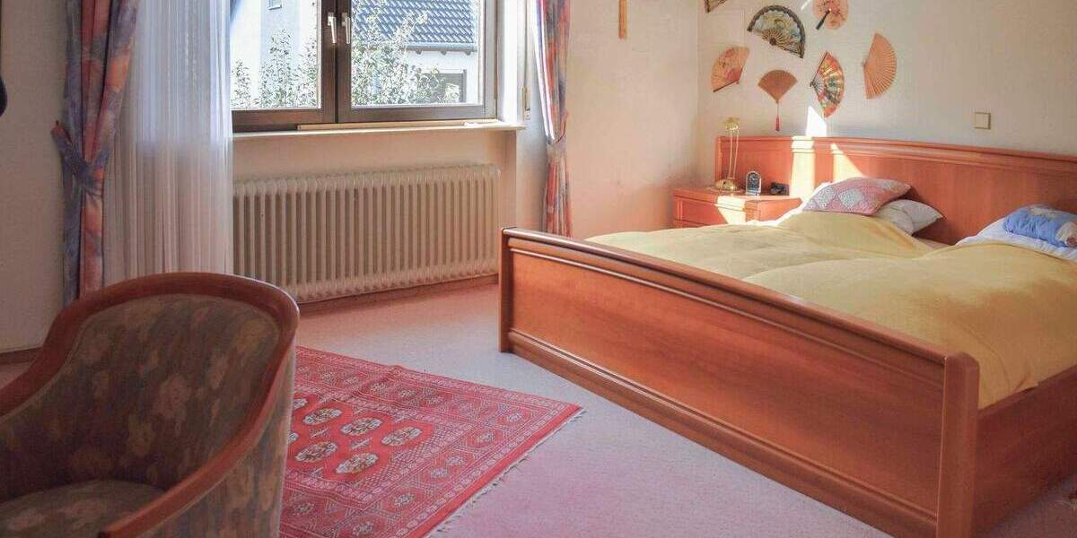 Doppelhaushälfte Bruchsal Untergrombach - 6 Zimmer, 233 m&sup2;, 498.000&euro; | Angebot:25710897