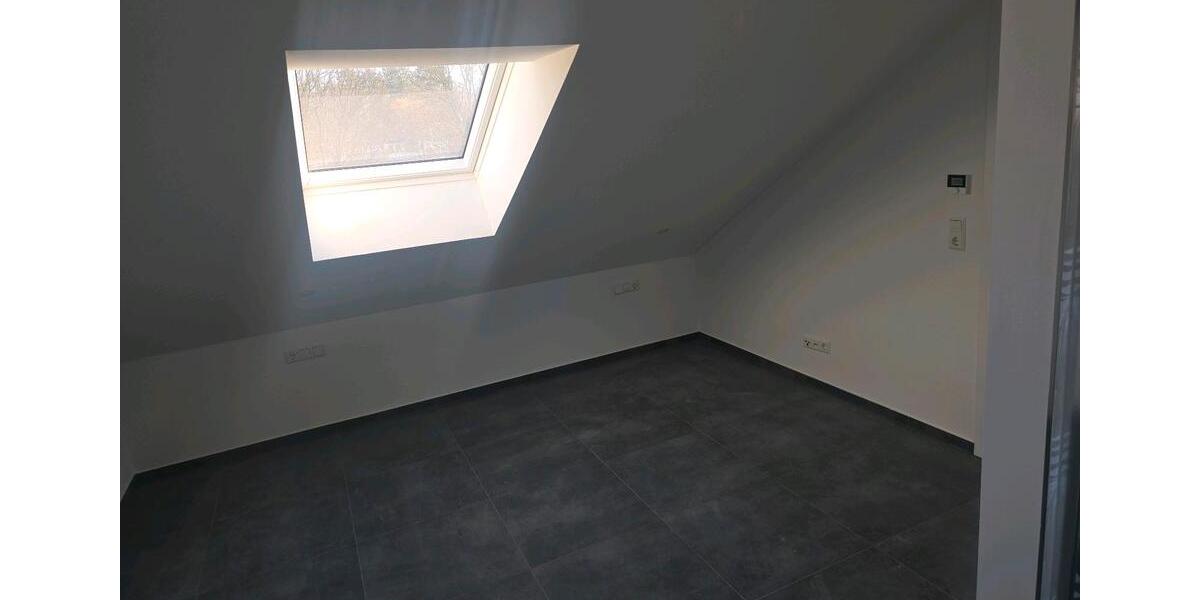 Dachgeschoßwohnung Bietigheim-Bissingen Bissingen - 2 Zimmer, 68 m&sup2;, 1.100&euro; | Angebot:25408342