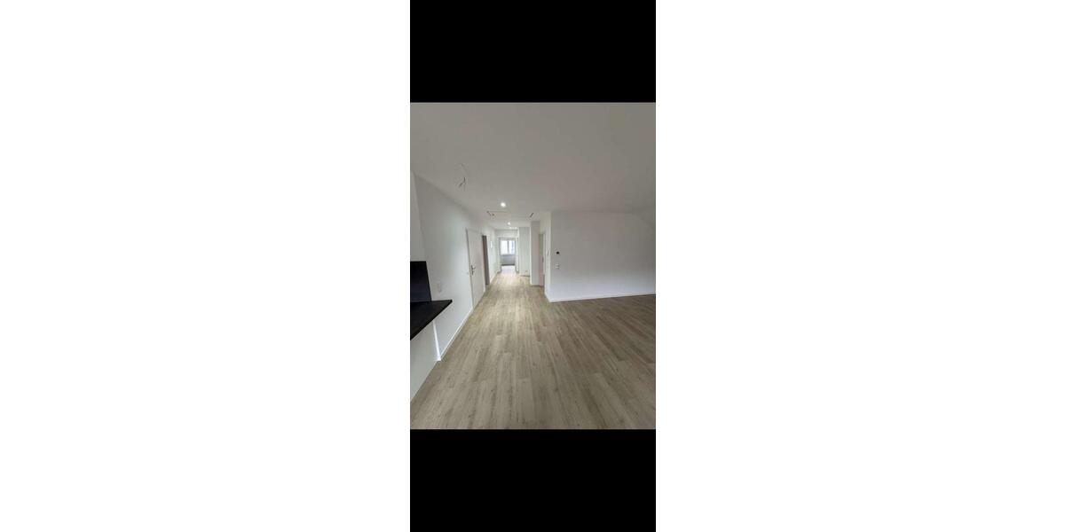 Dachgeschoßwohnung Mosbach - 4 Zimmer, 105 m&sup2;, 1.260&euro; | Angebot:25892342