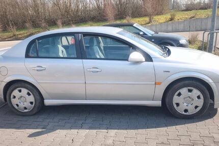 Opel Vectra 127.000 km 2.599 &euro; Vaihingen an der Enz 71665