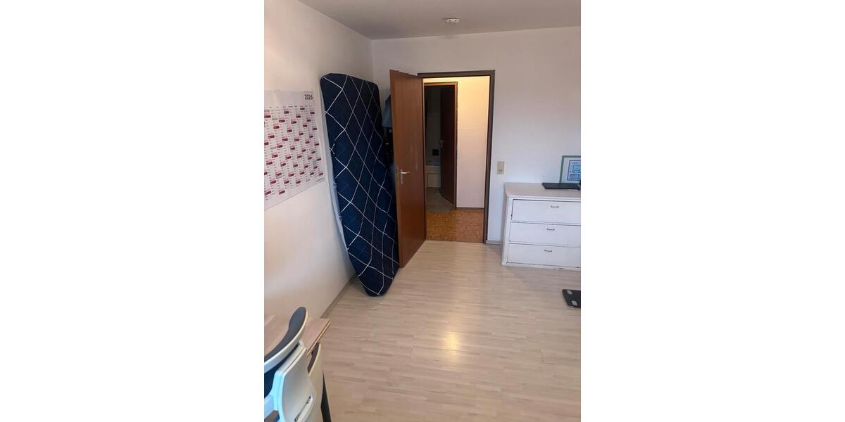 Hochparterre Tamm - 3 Zimmer, 82 m&sup2;, 1.100&euro; | Angebot:25838313