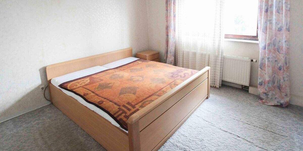 Einfamilienhaus Güglingen - 6 Zimmer, 149 m&sup2;, 299.000&euro; | Angebot:25749592