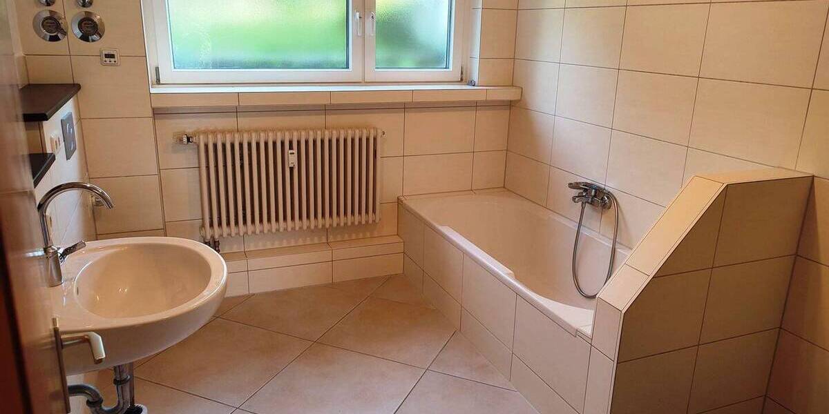 Etagenwohnung Kieselbronn - 2 Zimmer, 92 m&sup2;, 828&euro; | Angebot:25837814
