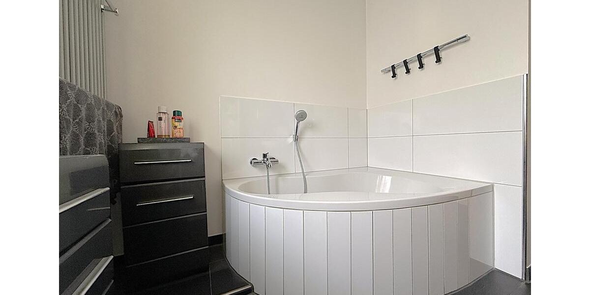 Doppelhaushälfte Gundelsheim - 4.5 Zimmer, 124 m&sup2;, 449.000&euro; | Angebot:26040105