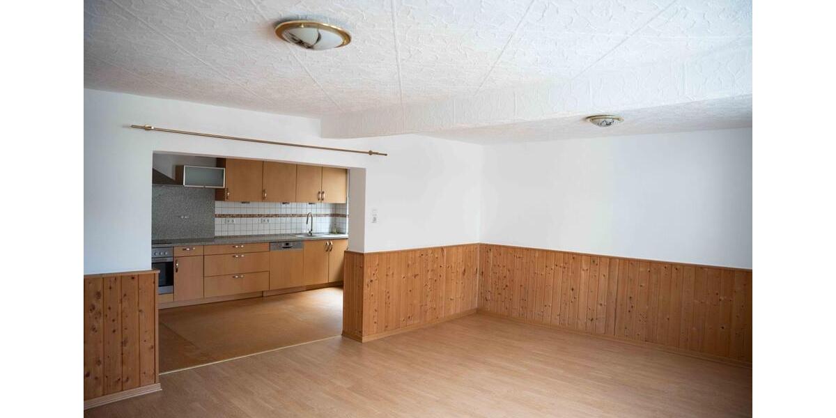 Einfamilienhaus Neckarzimmern - 8 Zimmer, 220 m&sup2;, 359.000&euro; | Angebot:25992441