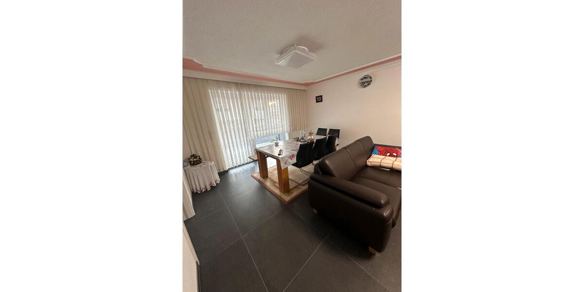 Erdgeschoßwohnung Sulzfeld - 2.5 Zimmer, 68 m&sup2;, 850&euro; | Angebot:26316433