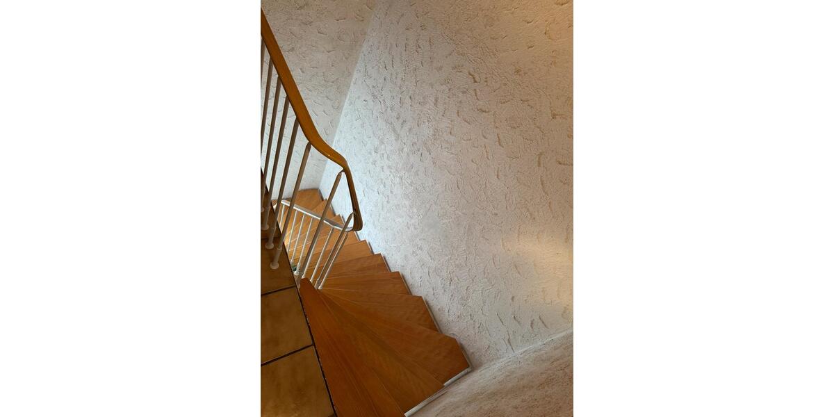 Dachgeschoßwohnung Kirchardt - 3 Zimmer, 75 m&sup2;, 640&euro; | Angebot:25892371