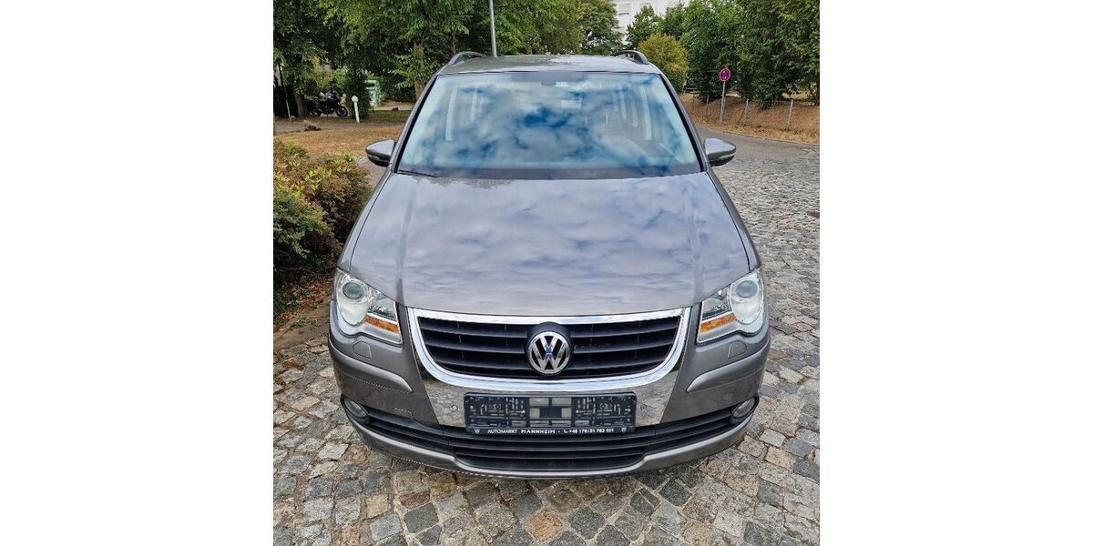 VW Touran 210.000 km 4.690 &euro; Heilbronn 74081