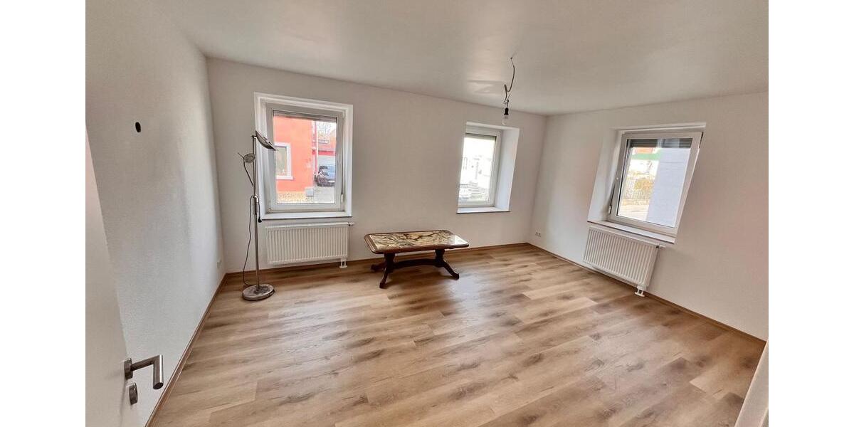Erdgeschoßwohnung Eppingen - 3 Zimmer, 70 m&sup2;, 970&euro; | Angebot:25414403
