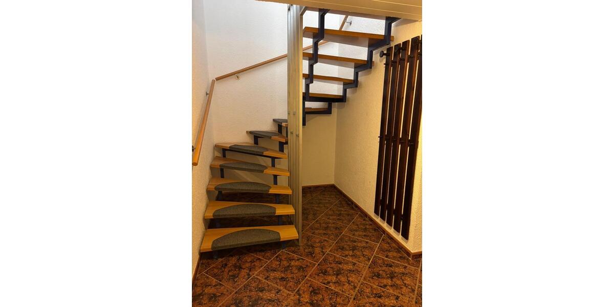 Doppelhaushälfte Bönnigheim - 4 Zimmer, 116 m&sup2;, 1.500&euro; | Angebot:25894769