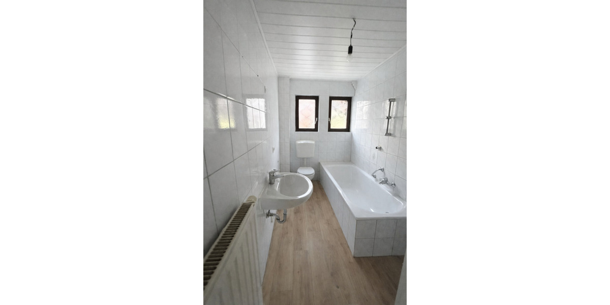 Etagenwohnung Östringen - 3 Zimmer, 80 m&sup2;, 950&euro; | Angebot:25049686