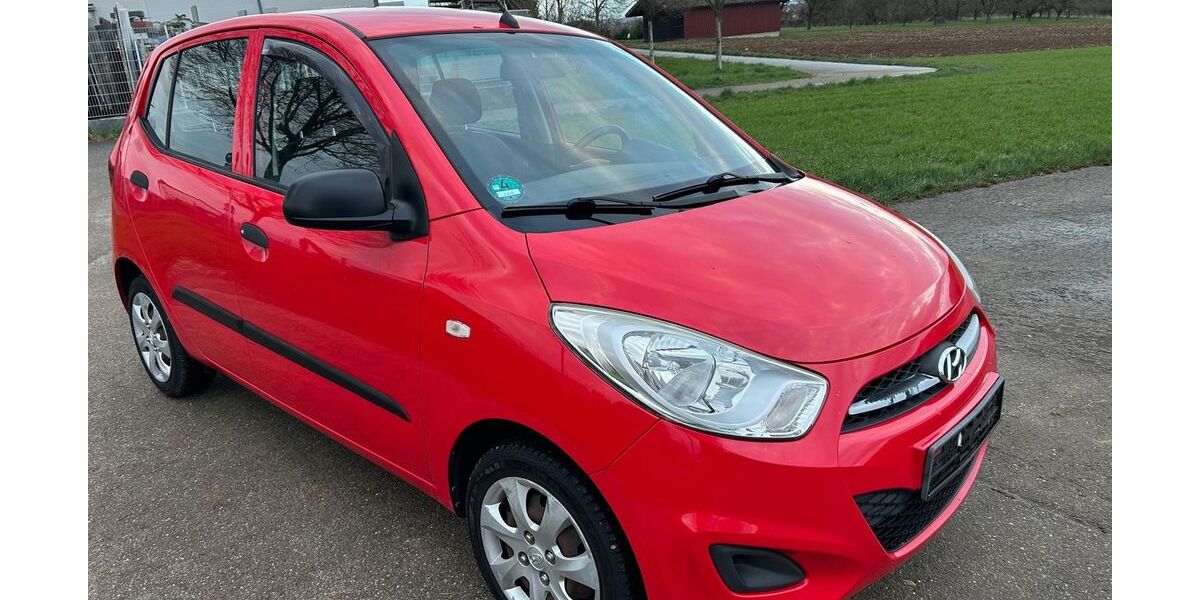 Hyundai i10 96.000 km 2.690 &euro; Bietigheim-Bissingen 74321
