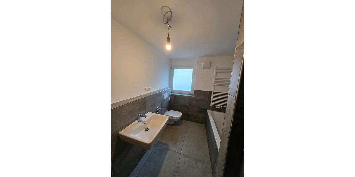 Maisonettenwohnung Kraichtal - 5.5 Zimmer, 135 m&sup2;, 1.200&euro; | Angebot:26317427
