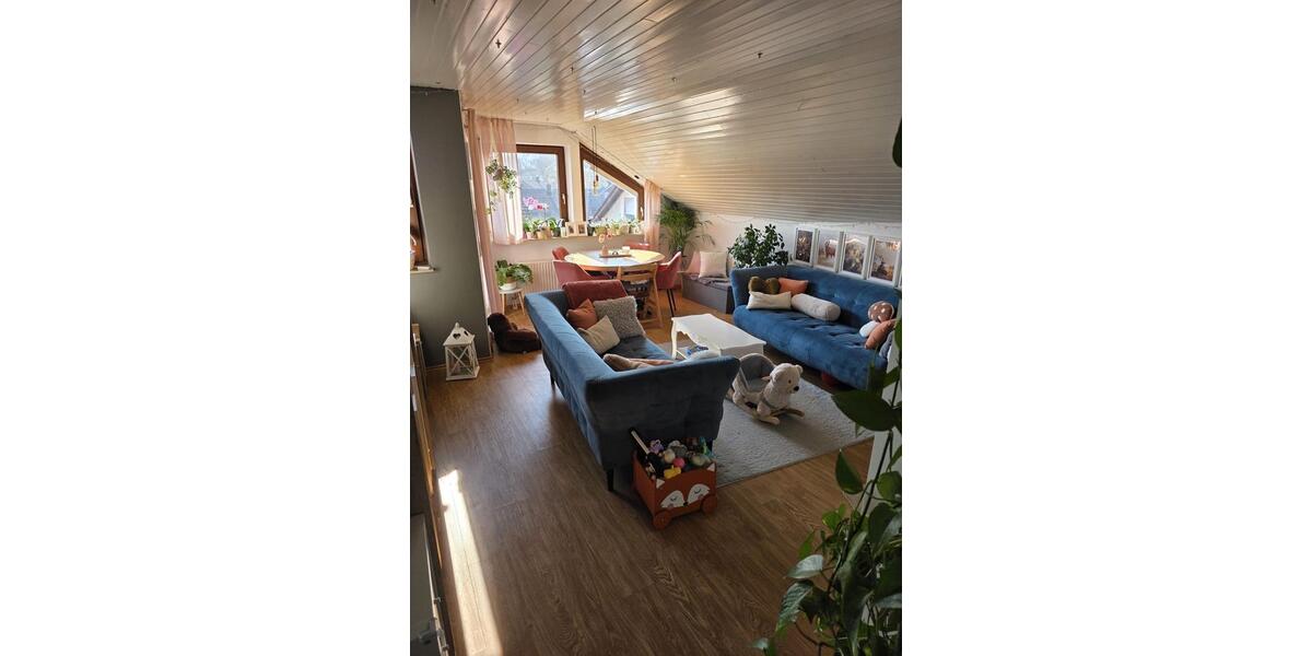 Dachgeschoßwohnung Flein - 3.5 Zimmer, 87 m&sup2;, 375.000&euro; | Angebot:25963268