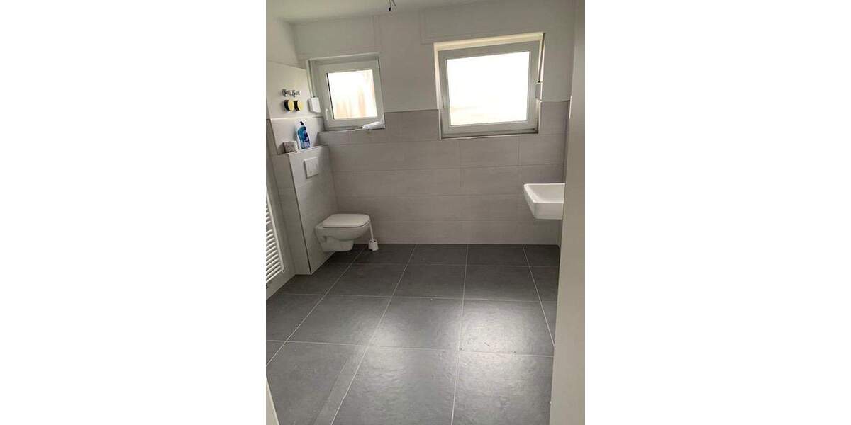 Etagenwohnung Bruchsal - 3 Zimmer, 100 m&sup2;, 1.220&euro; | Angebot:25805634