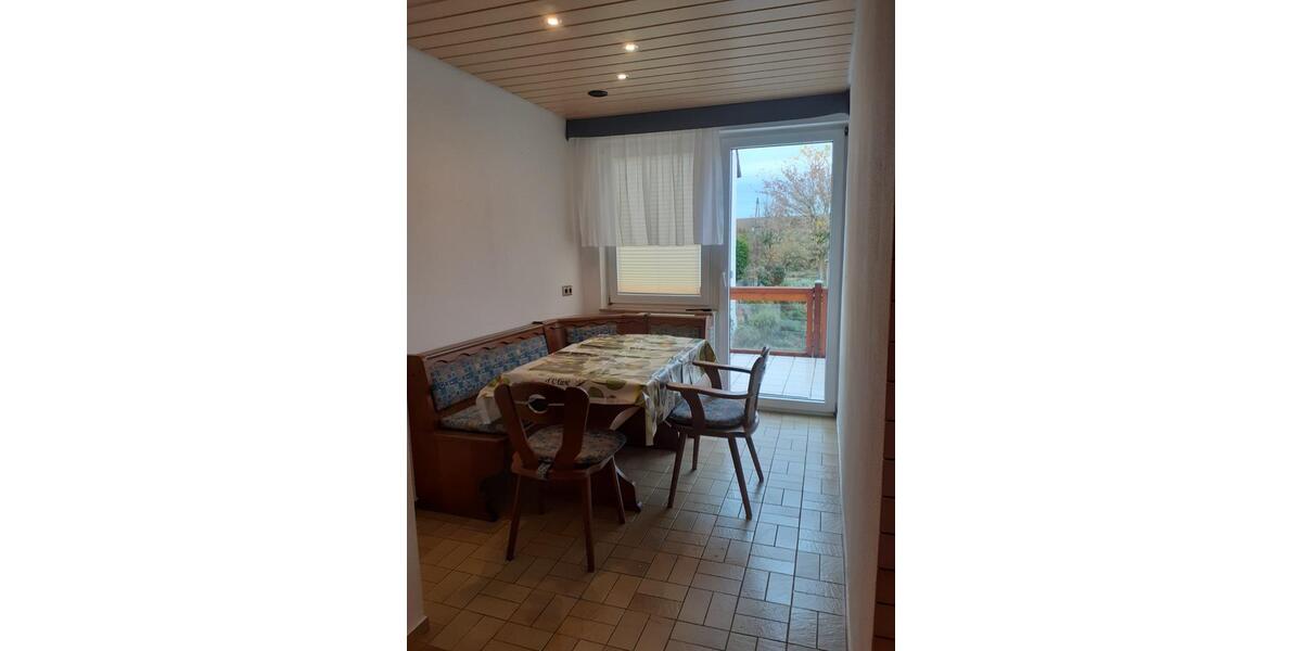 Etagenwohnung Ilsfeld - 7 Zimmer, 155 m&sup2;, 1.620&euro; | Angebot:24565561