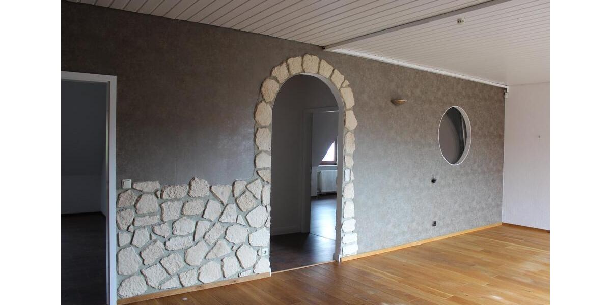 Dachgeschoßwohnung Bad Friedrichshall - 3.5 Zimmer, 107 m&sup2;, 355.000&euro; | Angebot:25729990