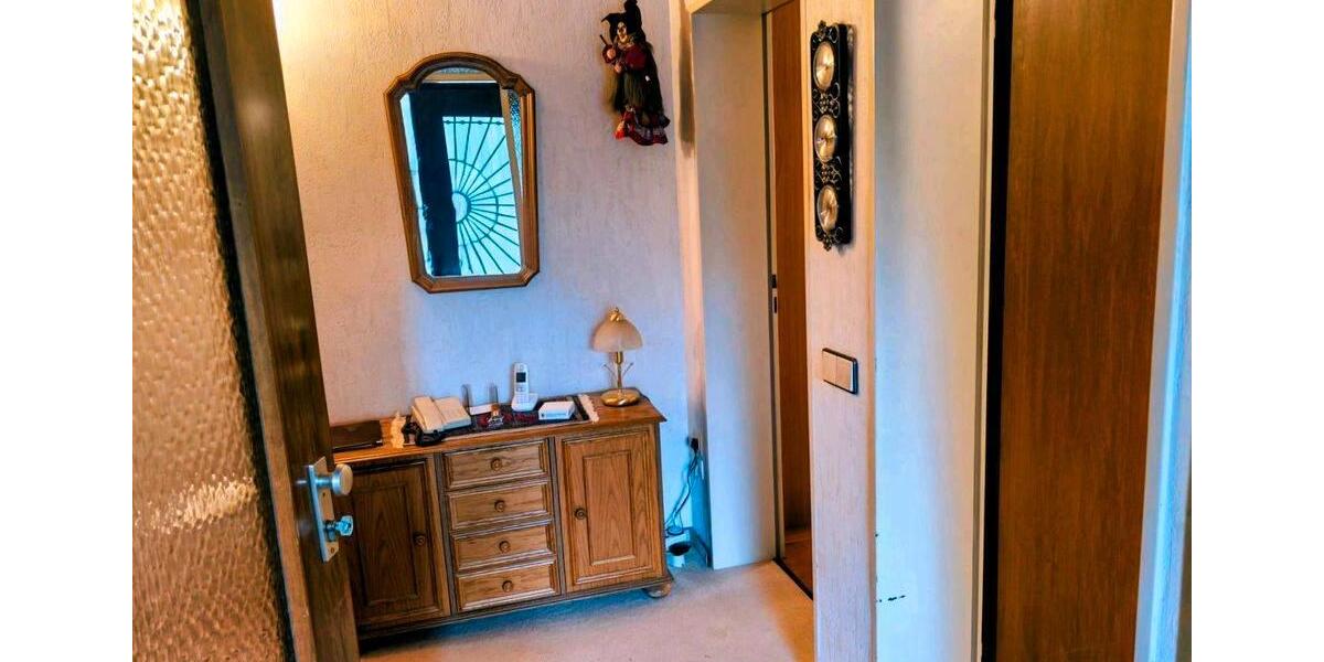 Einfamilienhaus Oedheim - 8 Zimmer, 191 m&sup2;, 450.000&euro; | Angebot:25936209