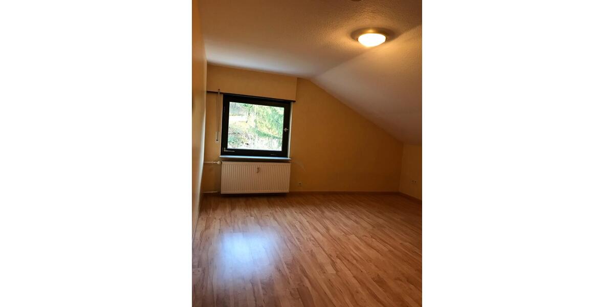 Dachgeschoßwohnung Mosbach - 3 Zimmer, 70 m&sup2;, 850&euro; | Angebot:25953923