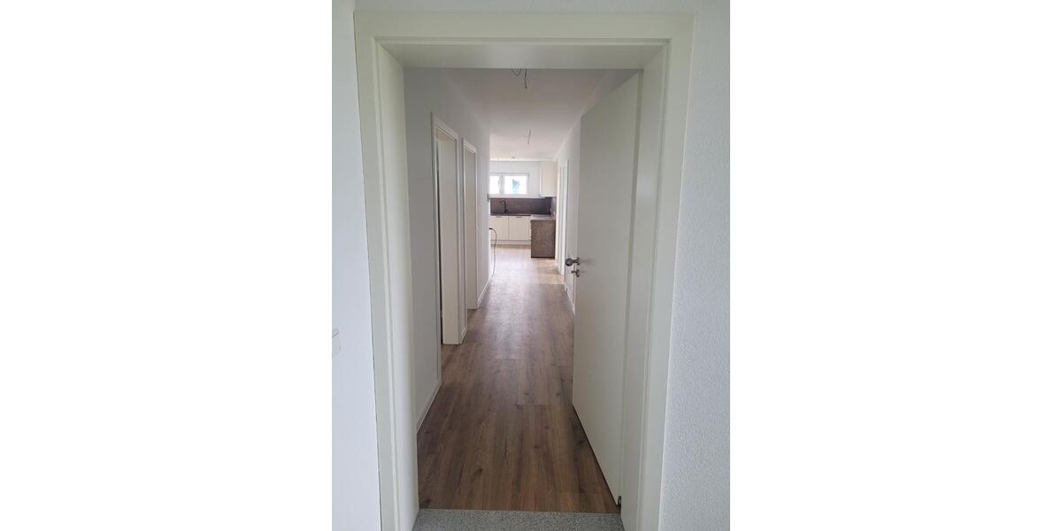 Erdgeschoßwohnung Bad Friedrichshall - 4.5 Zimmer, 90 m&sup2;, 1.600&euro; | Angebot:25571688