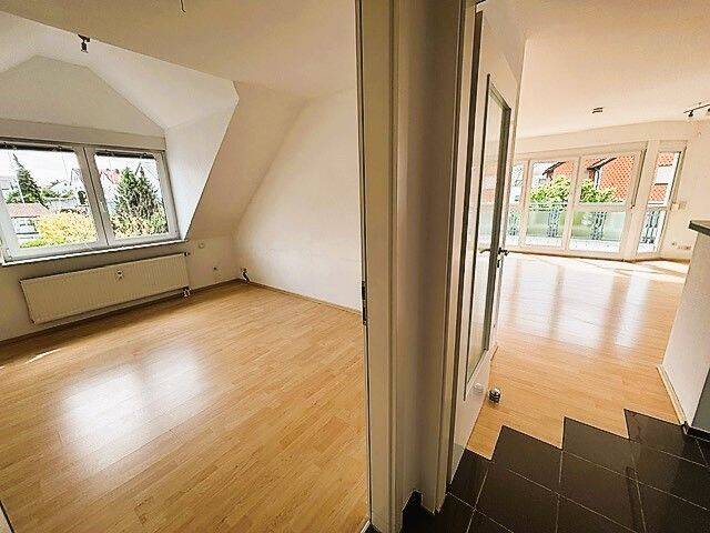 Etagenwohnung Neckarsulm Obereisesheim - 3 Zimmer, 101 m&sup2;, 1.100&euro; | Angebot:26657101