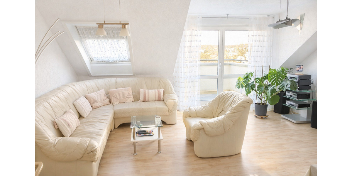 Dachgeschoßwohnung Bruchsal - 3 Zimmer, 80 m&sup2;, 1.050&euro; | Angebot:25710207