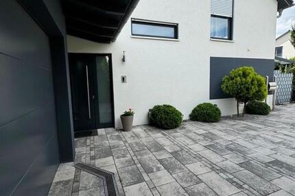 Haus Brackenheim - 4.5 Zimmer, 145 m&sup2;, 750.000&euro; | Angebot:19758688