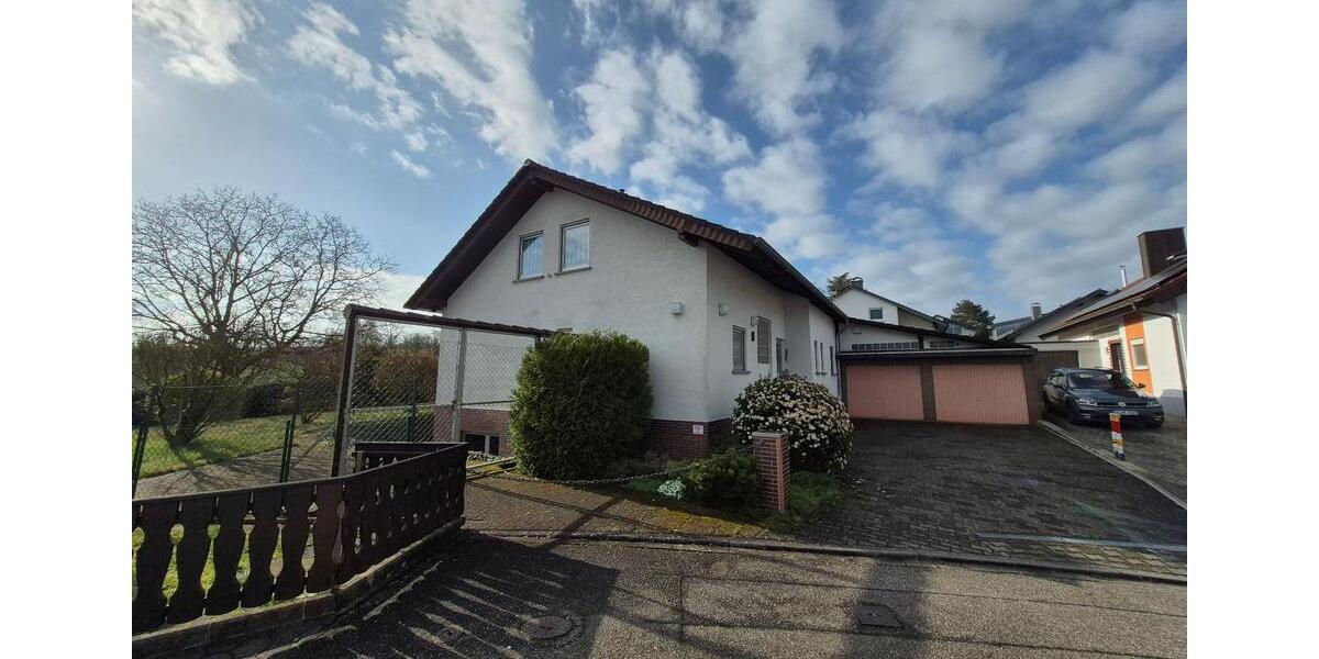 Einfamilienhaus Walzbachtal - 9 Zimmer, 285 m&sup2;, 600.000&euro; | Angebot:26039472