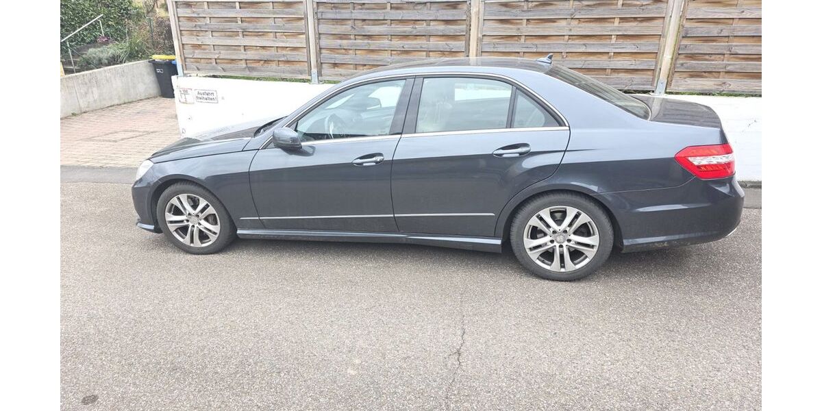 Mercedes-Benz E 350 151.000 km 21.900 &euro; Flein 74223
