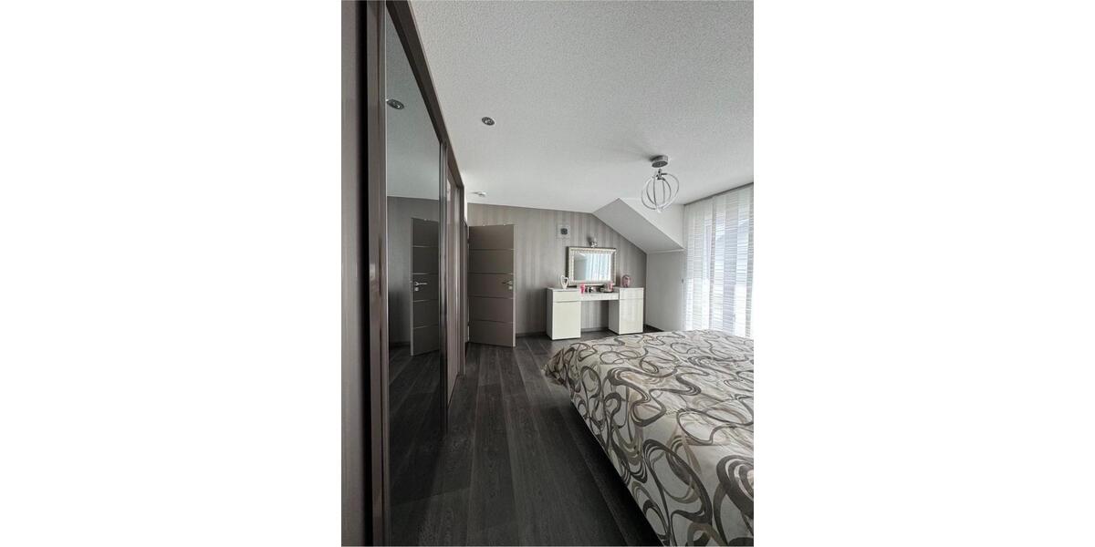 Doppelhaushälfte Brackenheim - 4.5 Zimmer, 145 m&sup2;, 750.000&euro; | Angebot:19758688