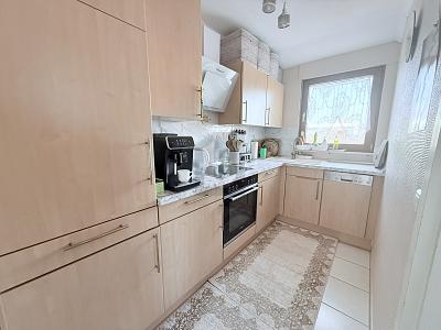 LICHTDURCHFLUTET UND RUHIG WOHNEN MIT CHARME - Dachgeschoßwohnung Leingarten | Angebot:25743452