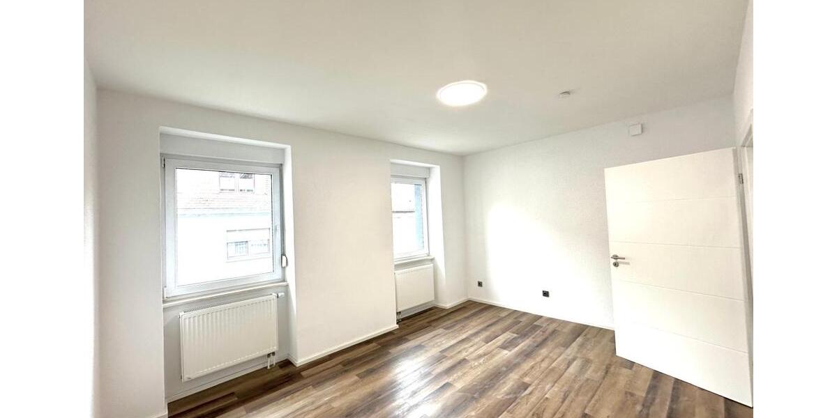 Mehrfamilienhaus, Wohnhaus Bretten - 9 Zimmer, 250 m&sup2;, 895.000&euro; | Angebot:26610987