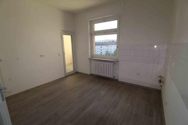 Etagenwohnung Bruchsal - 4 Zimmer, 117 m&sup2;, 985&euro; | Angebot:25262458
