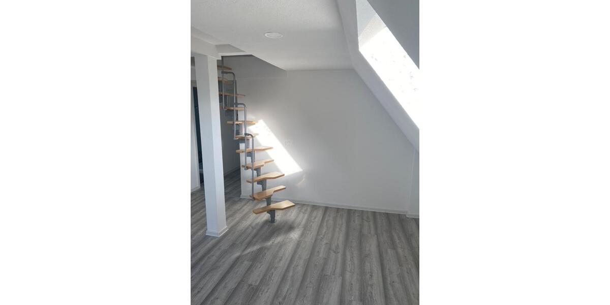 Dachgeschoßwohnung Ötisheim - 2.5 Zimmer, 50 m&sup2;, 1.050&euro; | Angebot:24846736