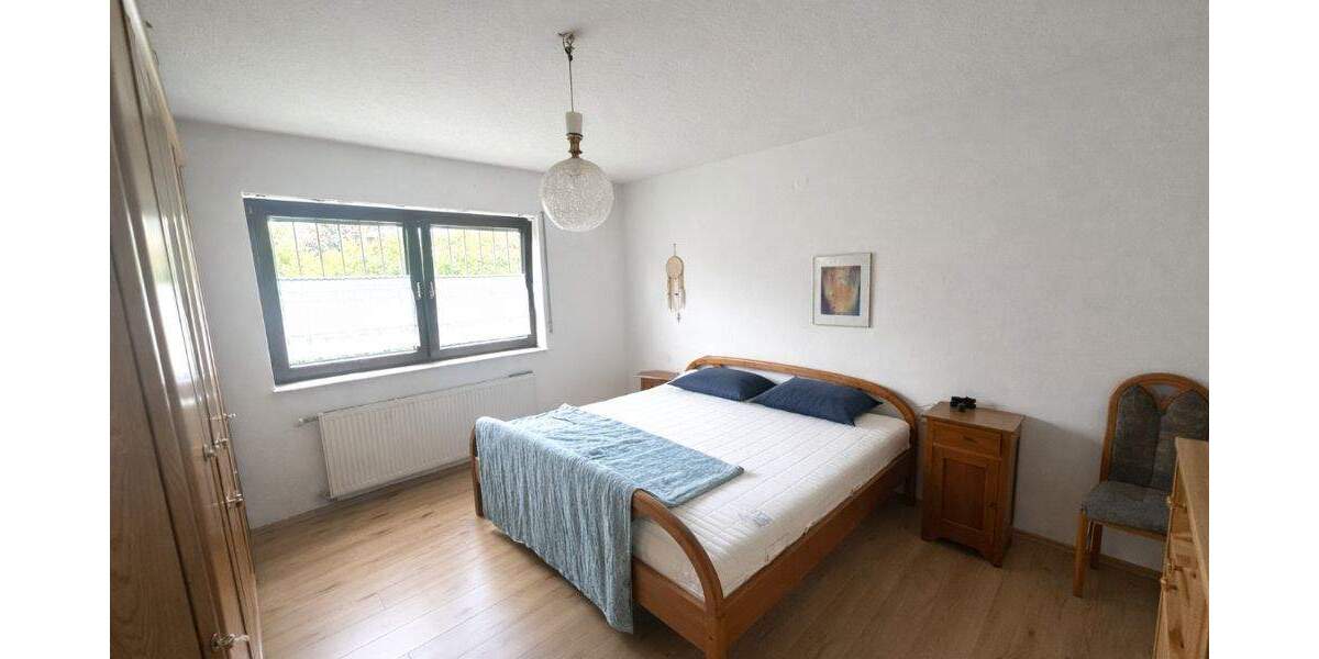 Mehrfamilienhaus, Wohnhaus Kirchardt Berwangen - 6 Zimmer, 219 m&sup2;, 569.000&euro; | Angebot:25693229