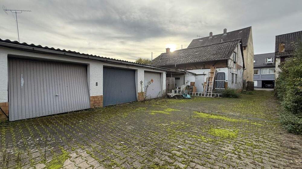 Mehrfamilienhaus, Wohnhaus Aglasterhausen - 5 Zimmer, 170 m&sup2;, 249.000&euro; | Angebot:25696834