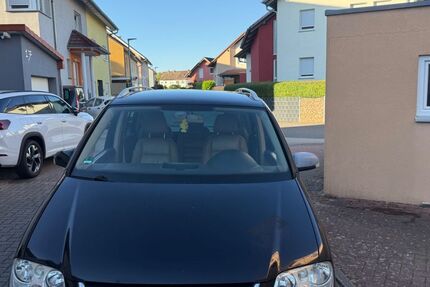 VW Touran 313.000 km 1.800 &euro; Ubstadt-weiher 76698