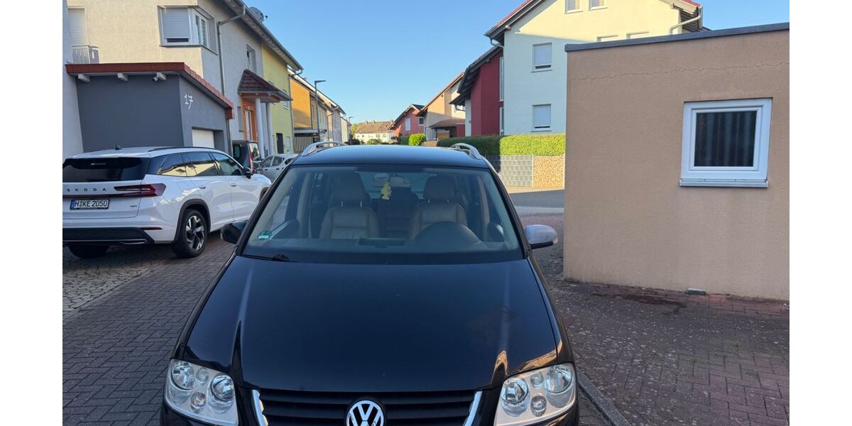 VW Touran 313.000 km 1.800 &euro; Ubstadt-weiher 76698