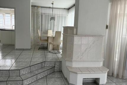 Haus Massenbachhausen - 4.5 Zimmer, 150 m&sup2;, 1.600&euro; | Angebot:25831365