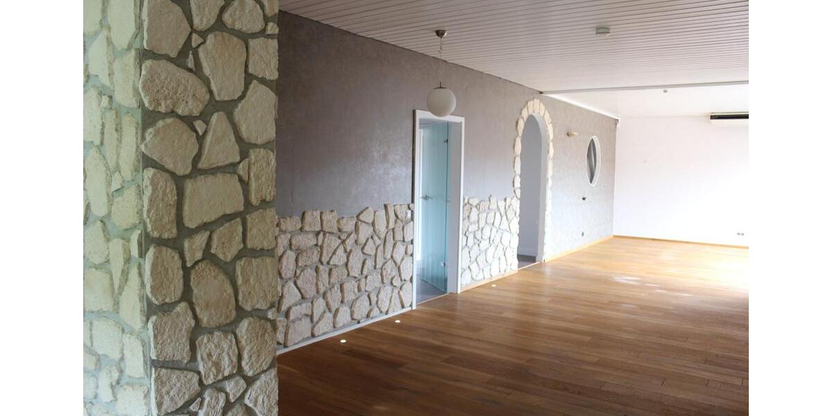 Dachgeschoßwohnung Bad Friedrichshall - 3.5 Zimmer, 107 m&sup2;, 355.000&euro; | Angebot:25729990